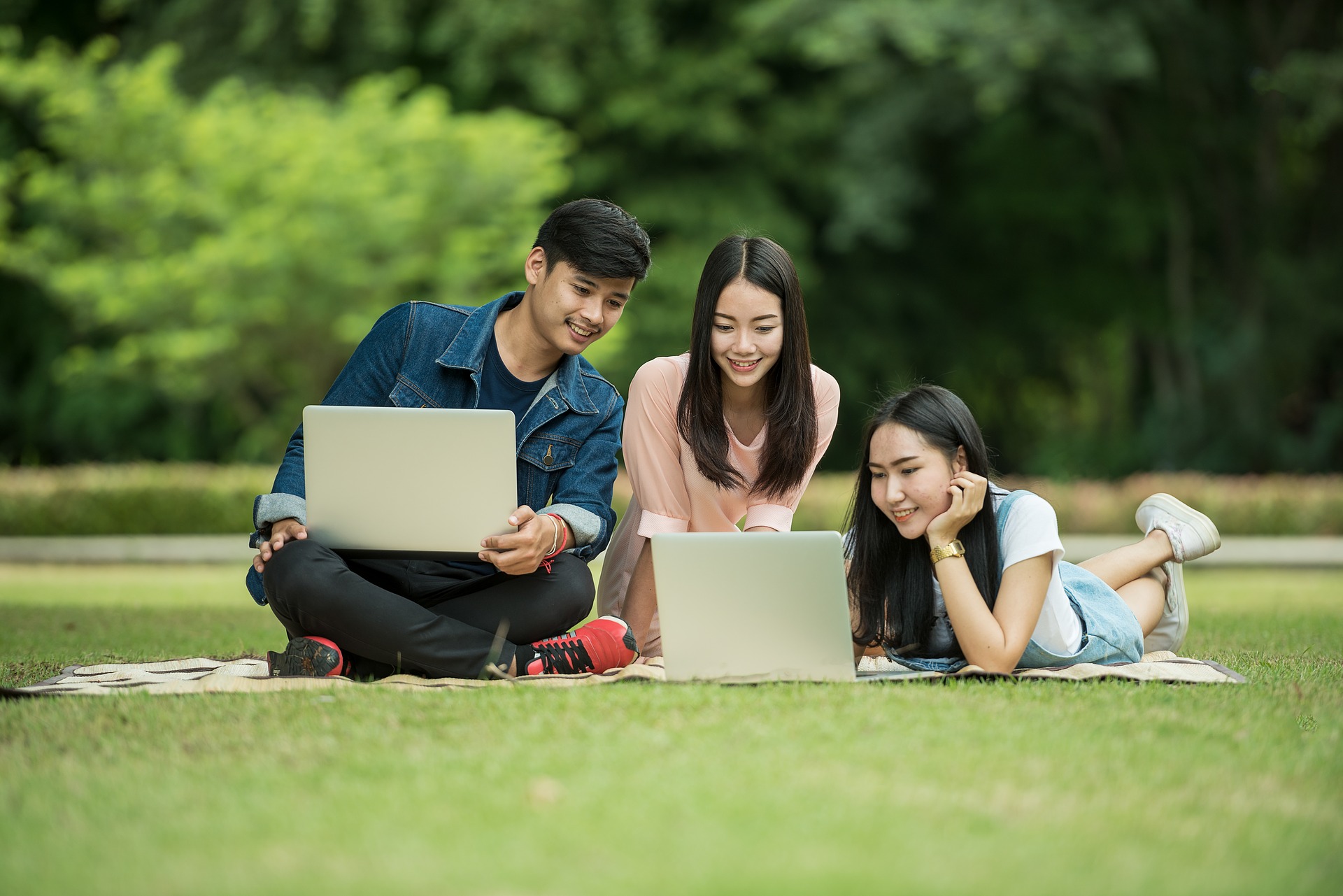 Making True “Friends” Through Social Media.